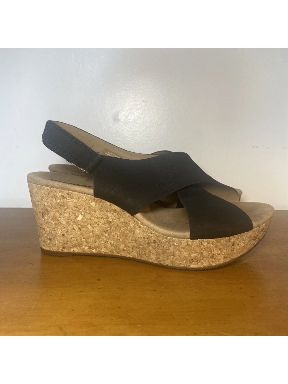 Clarks Women’s Size 9 Annadel Eirwyn Sandals Black Nubuck Wedges Platform Shoes